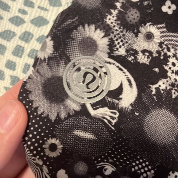 lululemon Speed Up 2.5” Shorts Size 6 Limited Edition Seawheeze 2017 - Picture 4 of 7